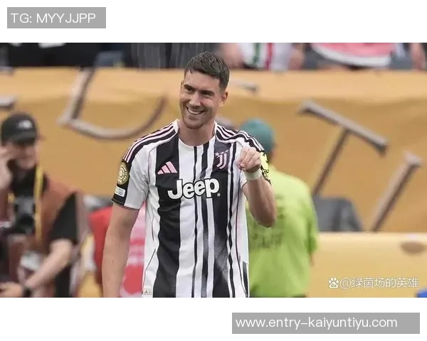 弗拉霍维奇在赛季中的精彩表现引发各界关注与期待